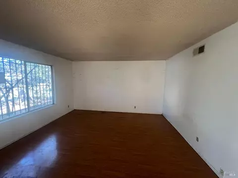 117 Candy Dr, Vallejo, CA 94589 photo 3