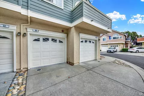 30 Manchester Ln, Fairfield, CA 94533 photo 5