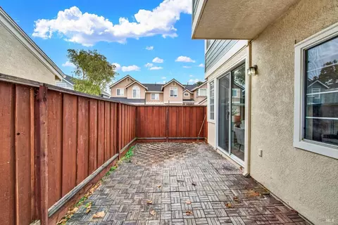 30 Manchester Ln, Fairfield, CA 94533 photo 38