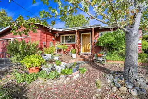 776 Rose Ln, Healdsburg, CA 95448