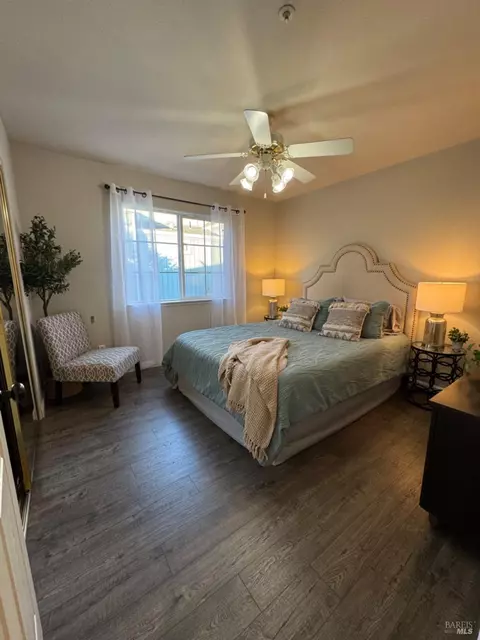 1501 La Esplanada Pl #321, Santa Rosa, CA 95404