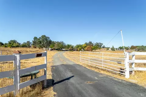 7383 Hartley Rd, Vacaville, CA 95688