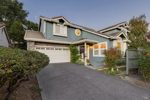 170 Windsor Dr, Petaluma, CA 94952