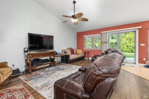 219 Fairgate Dr, Vacaville, CA 95687 photo 15