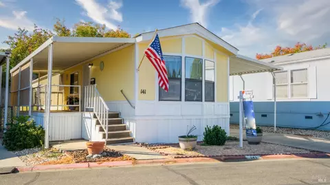 141 Lemon Tree Cir, Vacaville, CA 95687