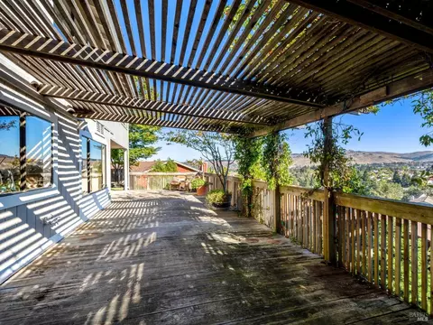 136 Pajaro Way, Vallejo, CA 94591 photo 35