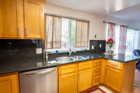 106 Evergreen Way, Vallejo, CA 94591 photo 12