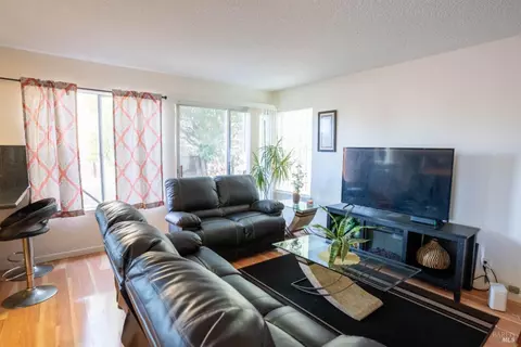 106 Evergreen Way, Vallejo, CA 94591 photo 9