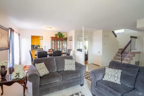 106 Evergreen Way, Vallejo, CA 94591 photo 5