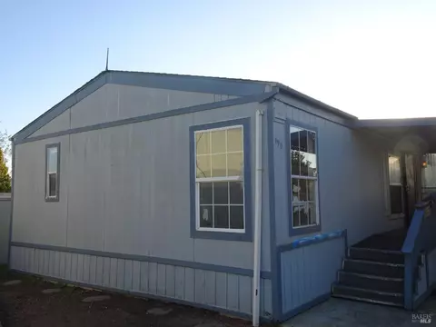 190 Granada Dr, Fairfield, CA 94533 photo 4
