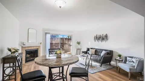 326 Tabor Ave, Fairfield, CA 94533