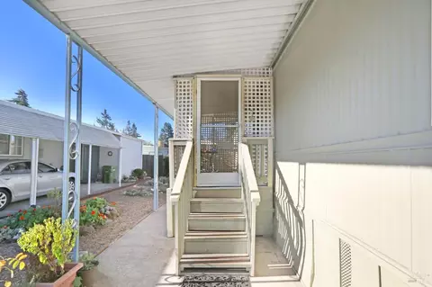 55 E Napa Dr, Petaluma, CA 94954 photo 2
