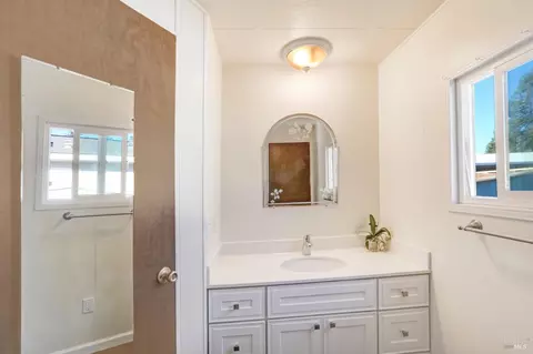 55 E Napa Dr, Petaluma, CA 94954 photo 14