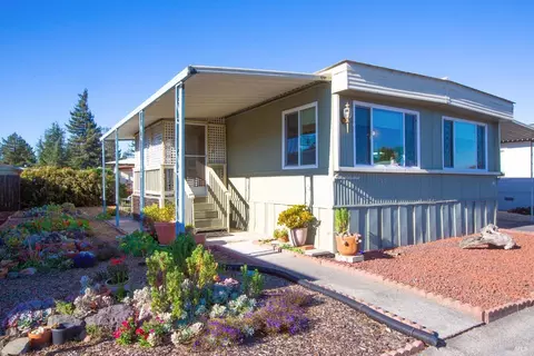 55 E Napa Dr, Petaluma, CA 94954