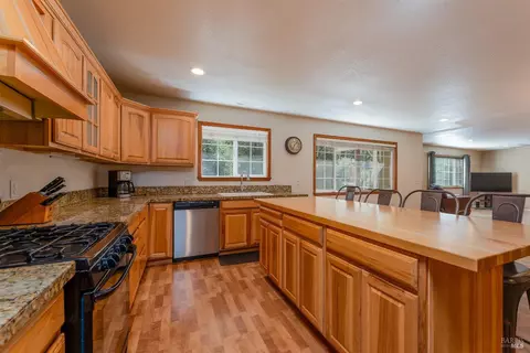 1776 Ridge Rd, Ukiah, CA 95482 photo 5