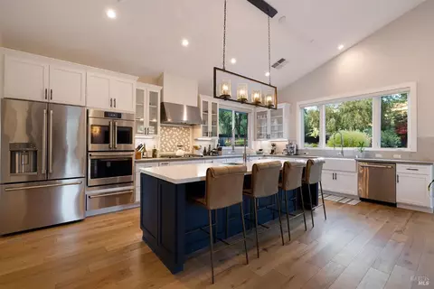 3521 Leete Ave, Santa Rosa, CA 95404