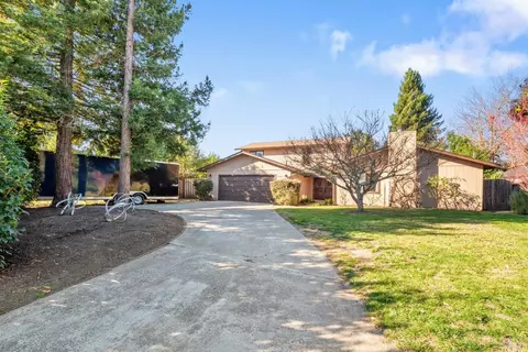 2512 NW Redwood Rd, Napa, CA 94558