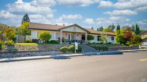 161 Hillview Dr, Vacaville, CA 95688