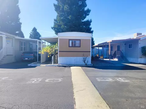 67 Roundelay Ln, Santa Rosa, CA 95407