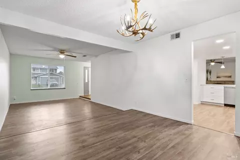 670 Devonshire Dr, Dixon, CA 95620 photo 13