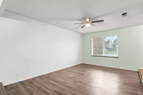 670 Devonshire Dr, Dixon, CA 95620 photo 9