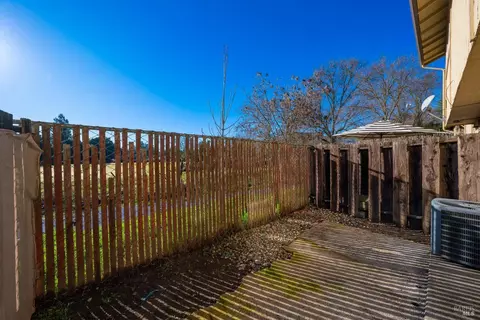 Exterior - 960 Marlene St, Ukiah, CA 95482 photo 13 of 16