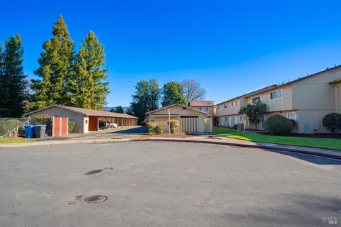 Exterior - 960 Marlene St, Ukiah, CA 95482 photo 9 of 16