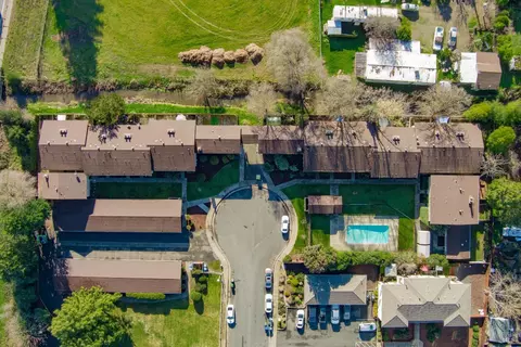 View/Area - 960 Marlene St, Ukiah, CA 95482 photo 1 of 16