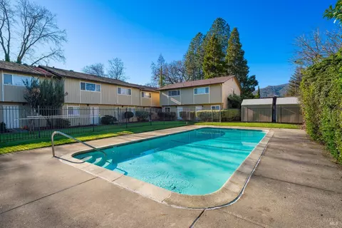 Exterior - 960 Marlene St, Ukiah, CA 95482 photo 6 of 16