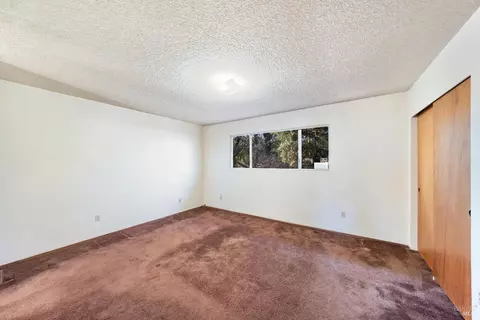 Bedroom - 960 Marlene St, Ukiah, CA 95482 photo 8 of 10
