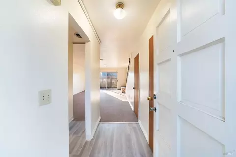 Entry Way - 960 Marlene St, Ukiah, CA 95482 photo 1 of 3