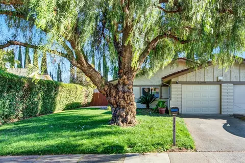 1246 Hartford Cir, Fairfield, CA 94534
