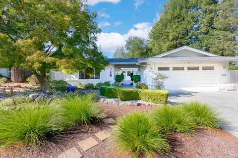 417 Hillsdale Dr, Santa Rosa, CA 95409
