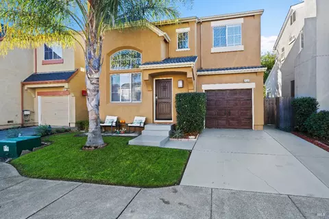 2430 Bramble Way, Santa Rosa, CA 95403