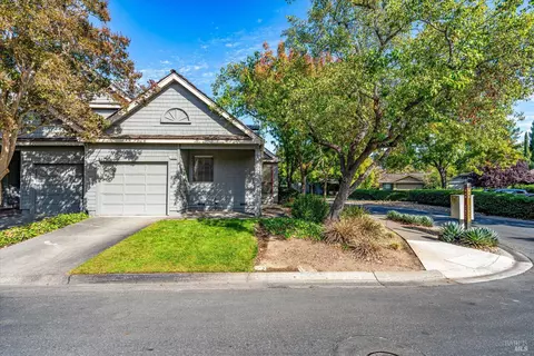 1959 Oak Cir, Yountville, CA 94599