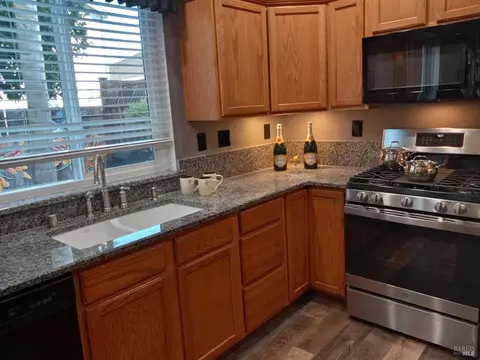 8720 Beverly Ln, Windsor, CA 95492 photo 19