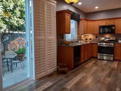 8720 Beverly Ln, Windsor, CA 95492 photo 16
