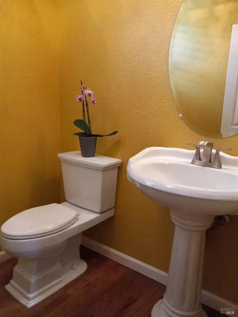 8720 Beverly Ln, Windsor, CA 95492 photo 10