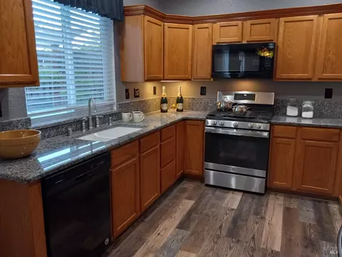 8720 Beverly Ln, Windsor, CA 95492 photo 18