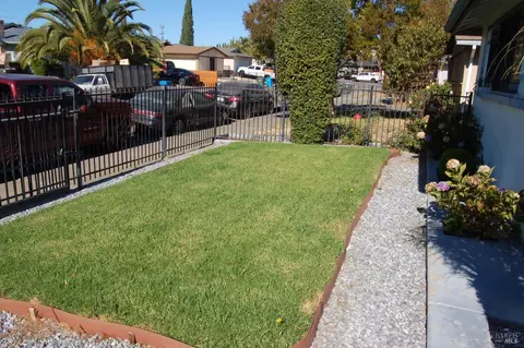222 Jill Ln, Vallejo, CA 94589 photo 2