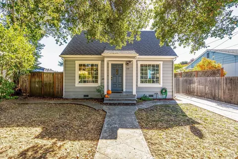 134 11th St, Santa Rosa, CA 95401