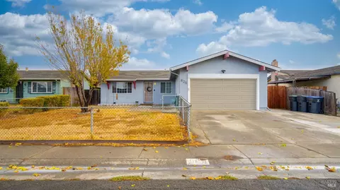 825 Blossom Ave, Suisun City, CA 94585