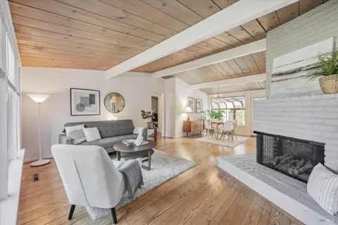 21 Harbor Dr, Corte Madera, CA 94925