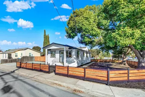 300 Shasta St, Vallejo, CA 94590 photo 2