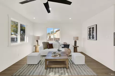 300 Shasta St, Vallejo, CA 94590 photo 5