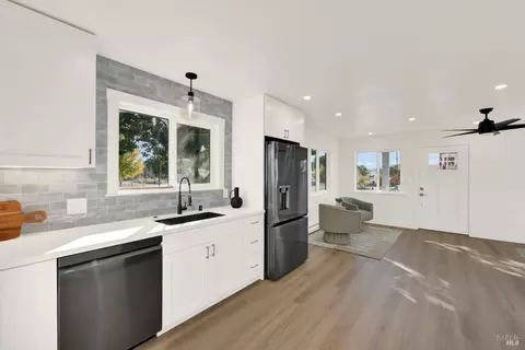300 Shasta St, Vallejo, CA 94590 photo 11