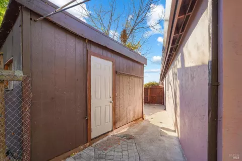 257 Circle Dr, Vacaville, CA 95688 photo 18