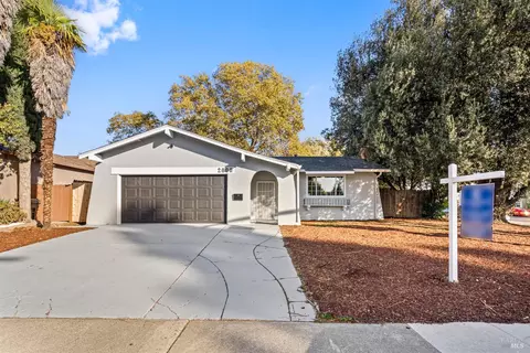 2000 Cormorant Dr, Fairfield, CA 94533