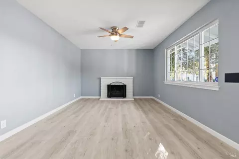 Living - 2000 Cormorant Dr, Fairfield, CA 94533 photo 1 of 1