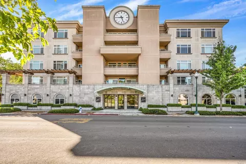 810 7th St #26, Santa Rosa, CA 95404
